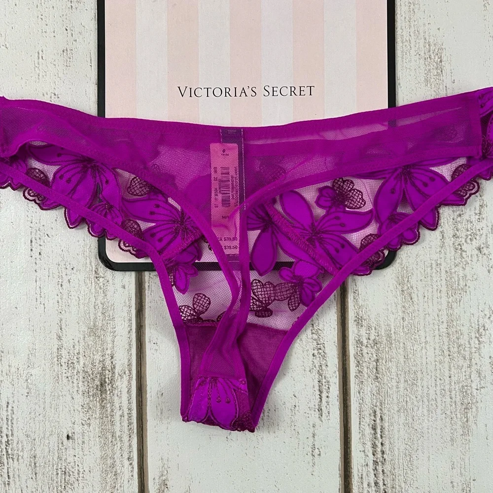 36DD/M VS Very Sexy Ziggy Glam Flower Lightly Lined Quarter Cup Bustier & Thong - Picture 13 of 14